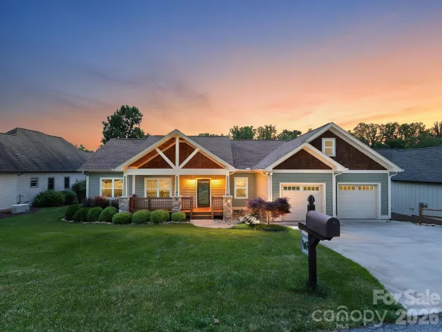 4 Farm Pond Lane, Candler, NC, 28715