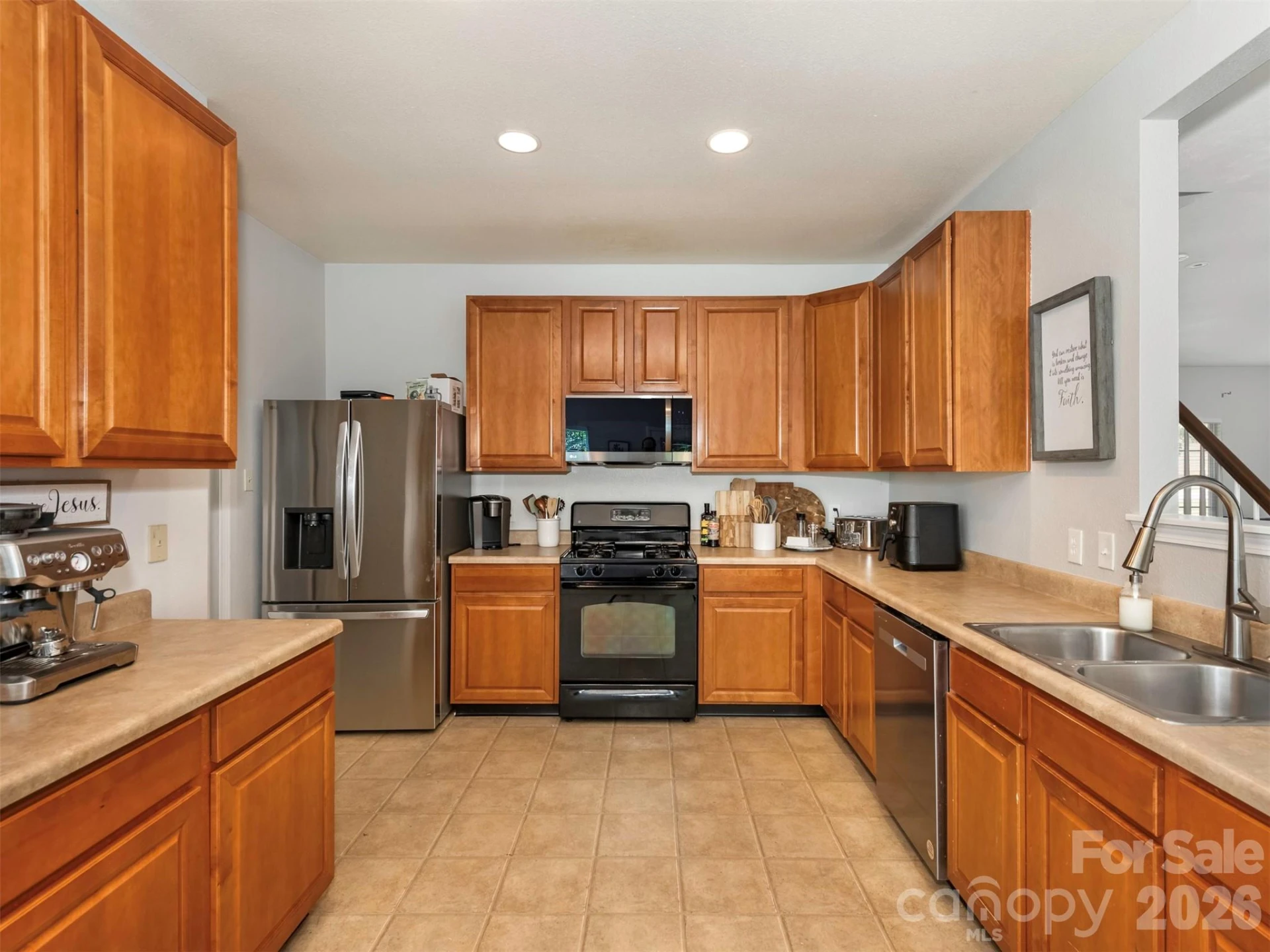 941 Capetown Lane - Photo 9