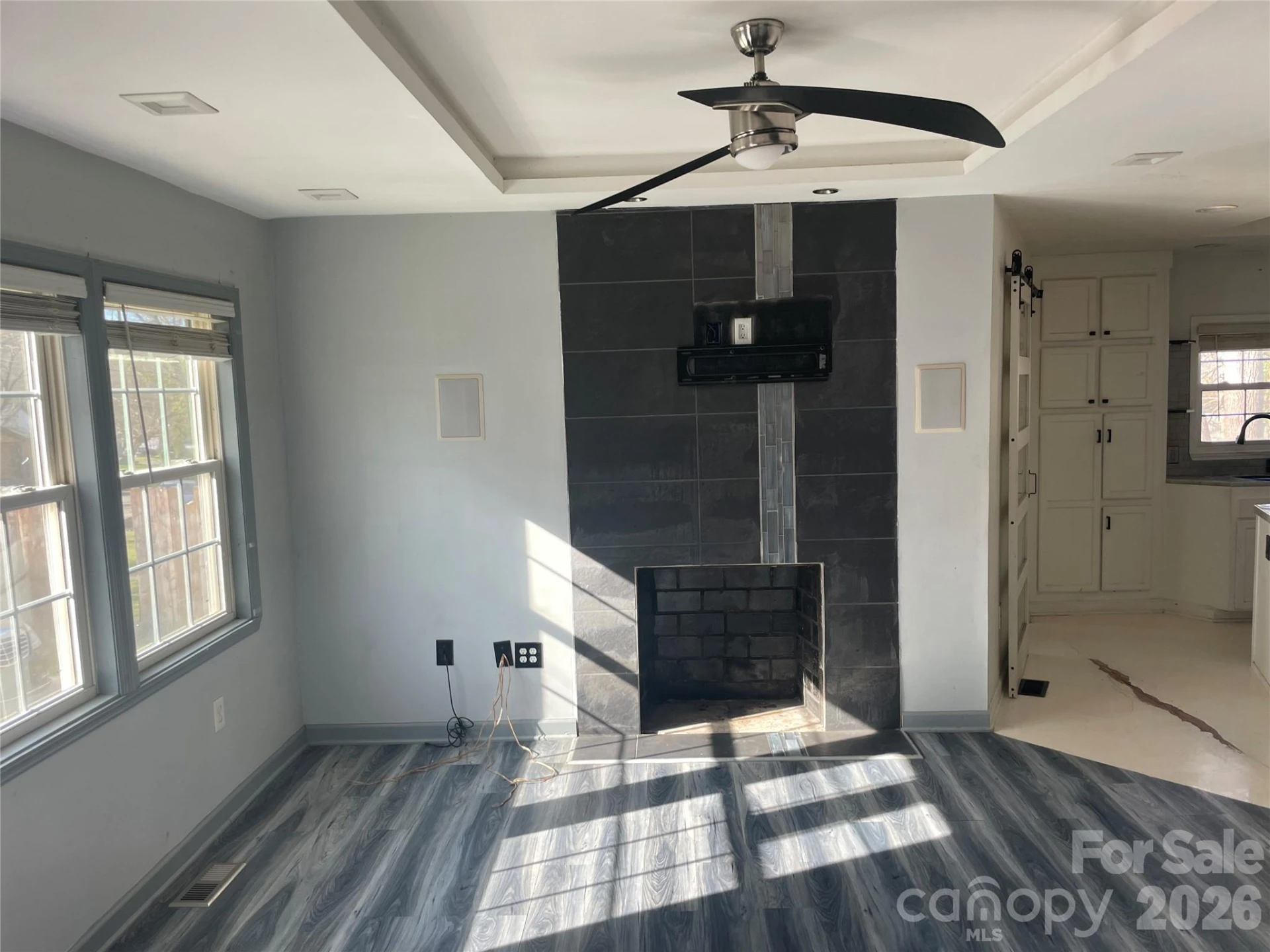 110 Sterling Street - Photo 2