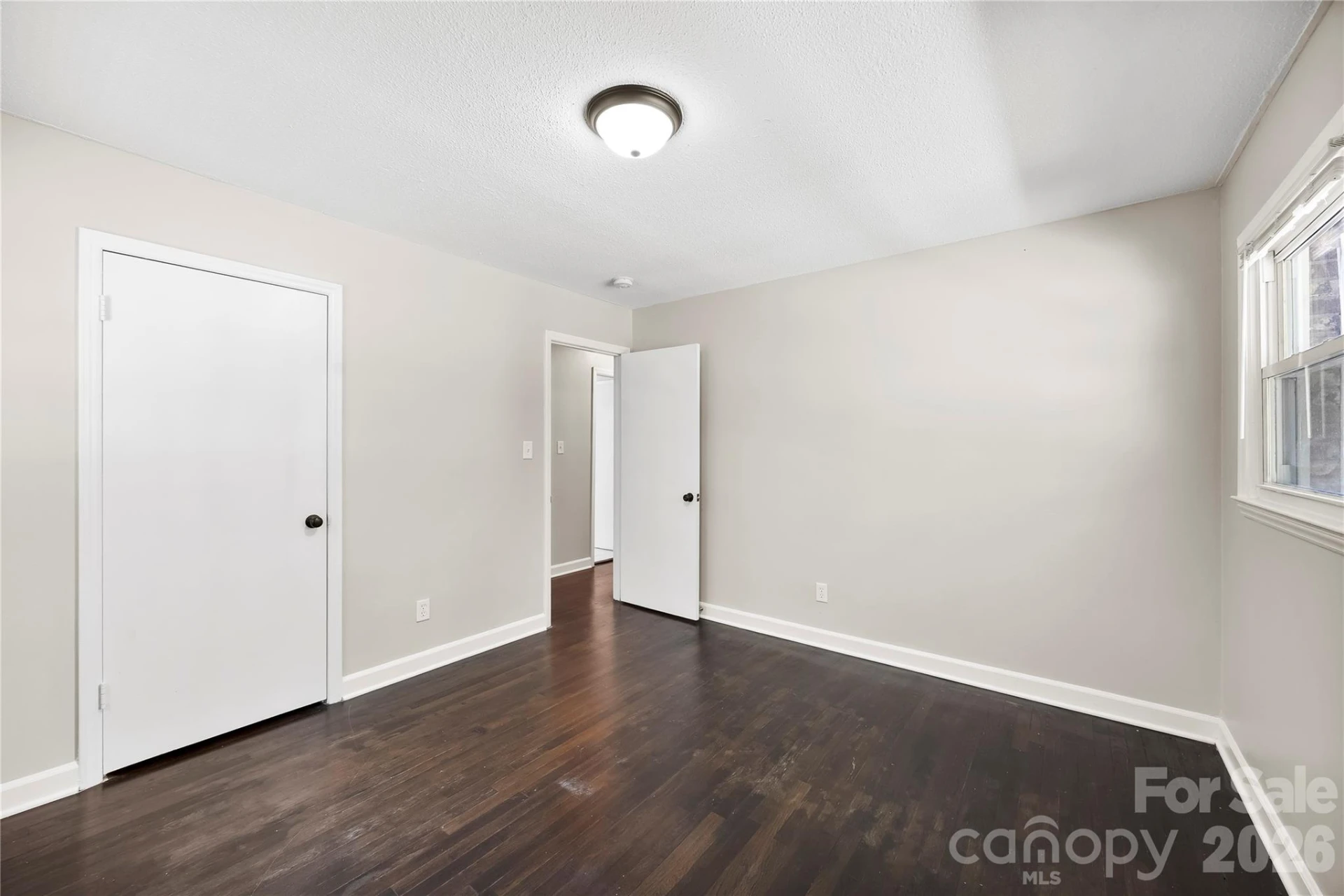 723 Vancouver Lane - Photo 5