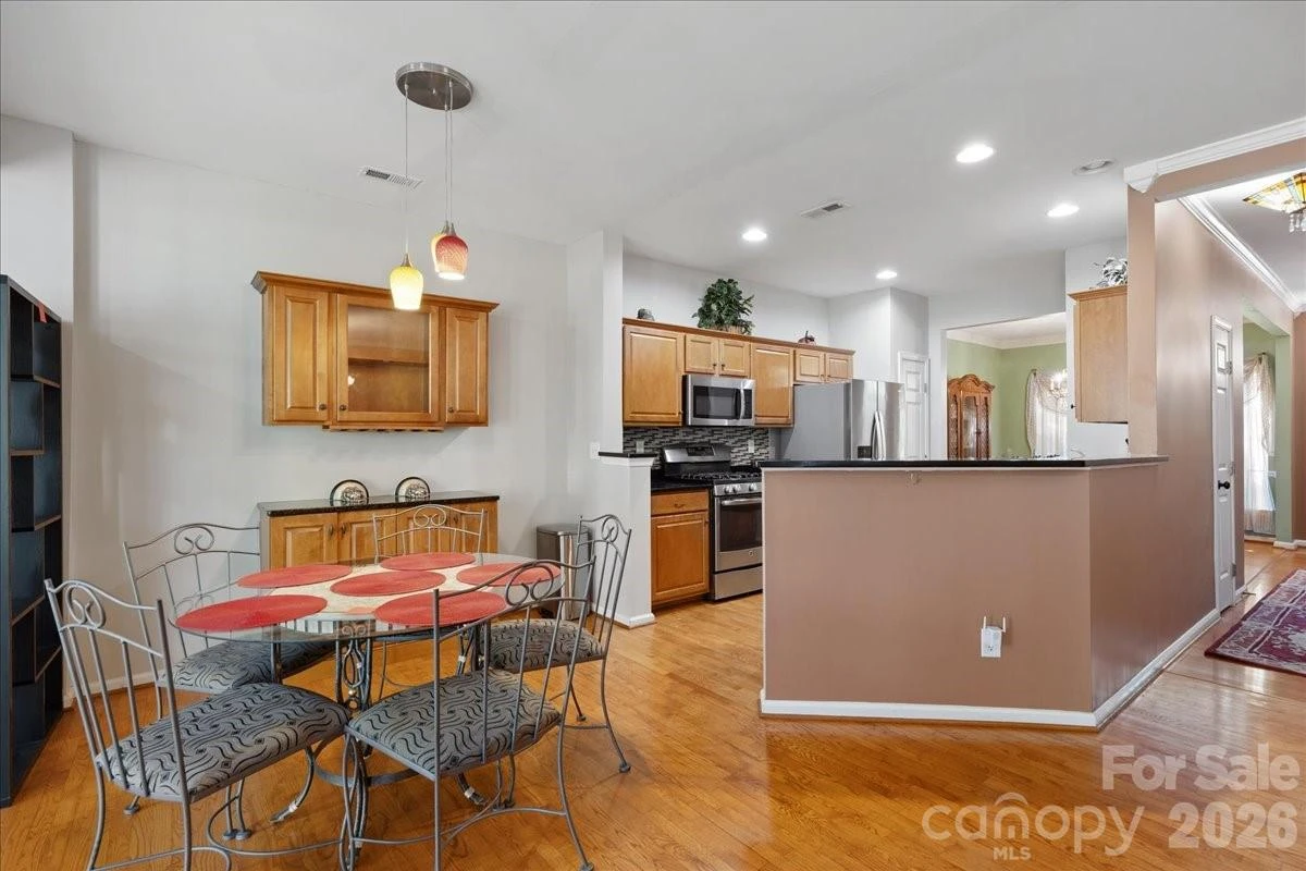 4209 Piccadilly Lane - Photo 10