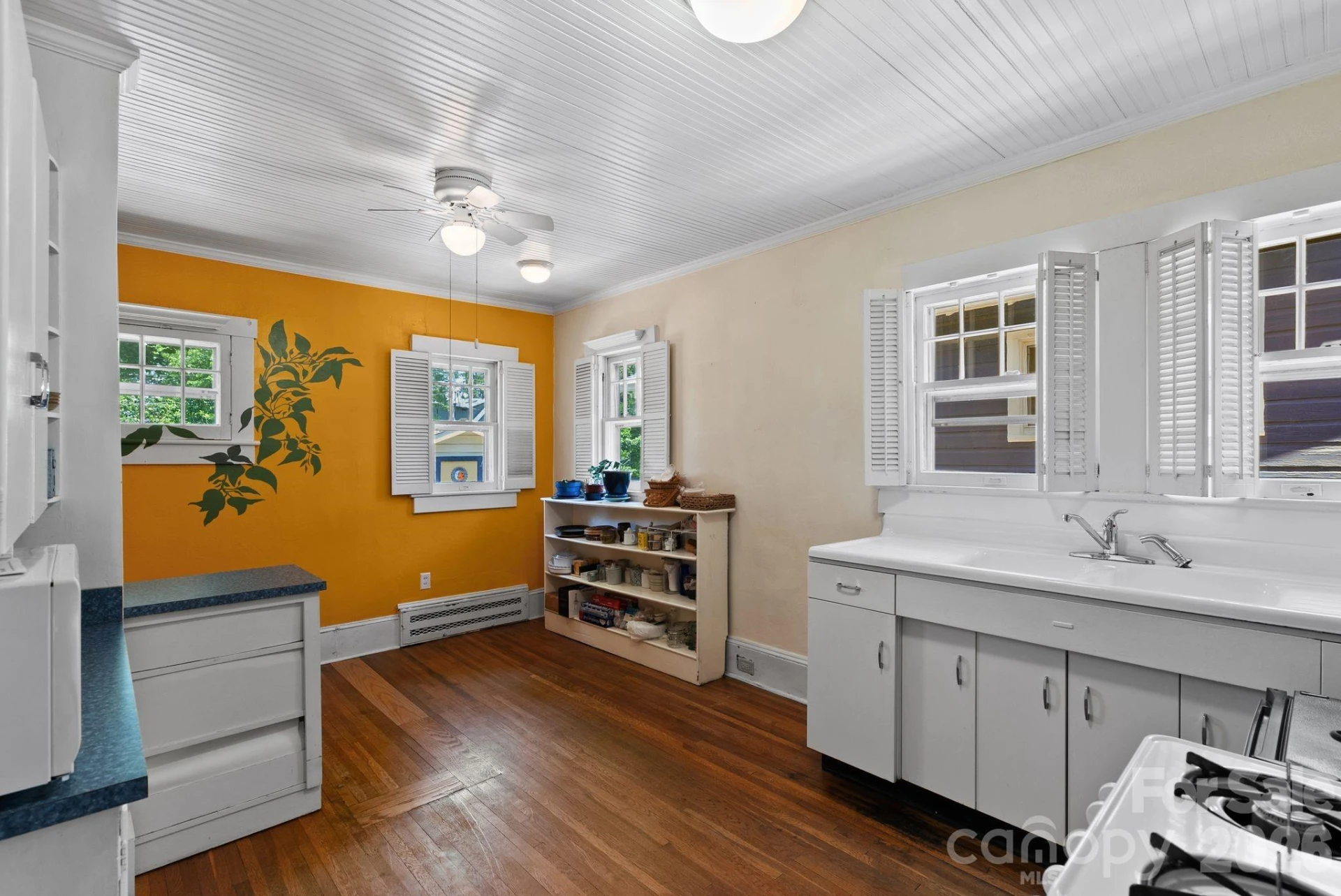 111 Norwood Avenue - Photo 9