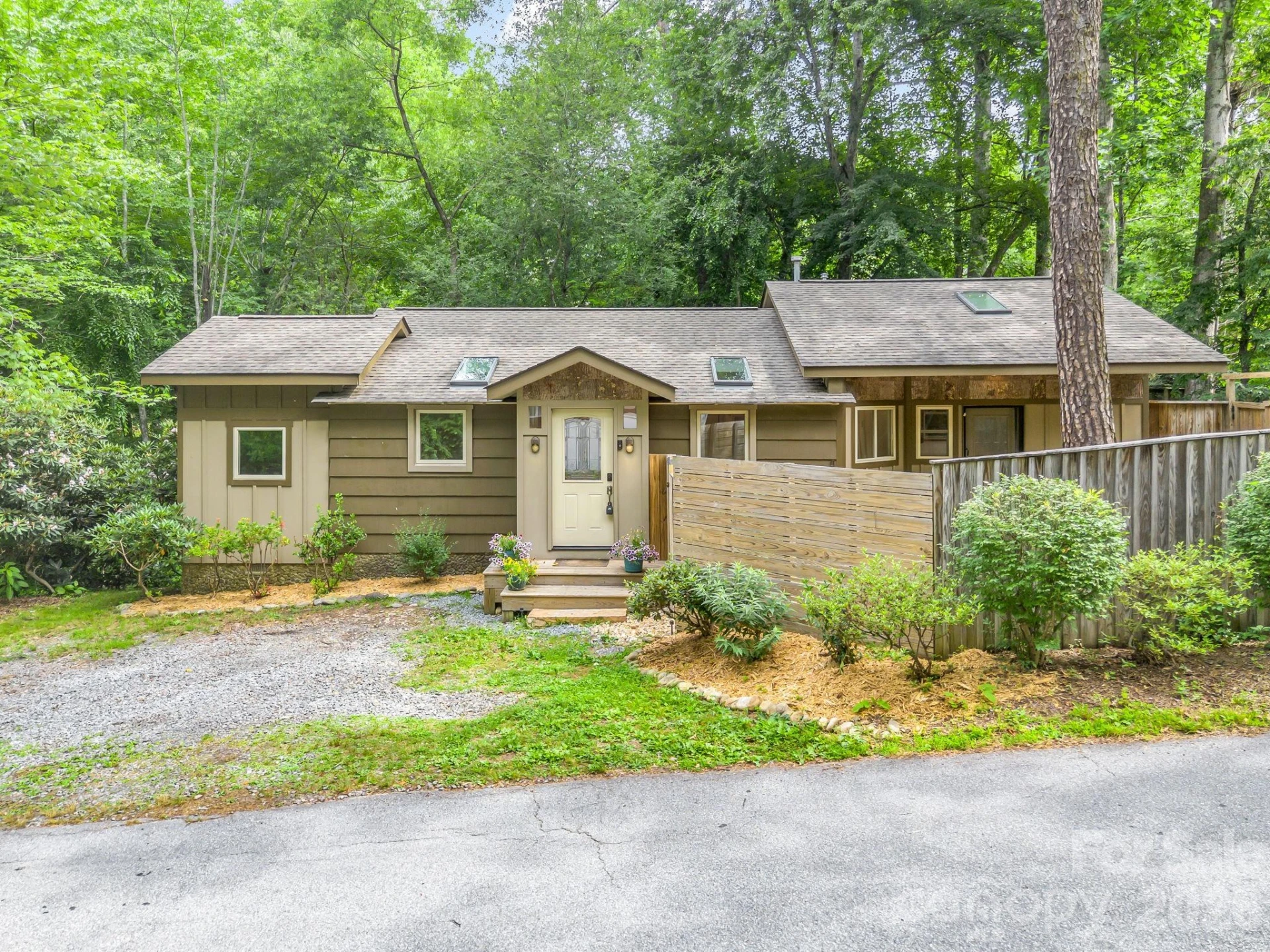 701 Azalea Avenue - Photo 19