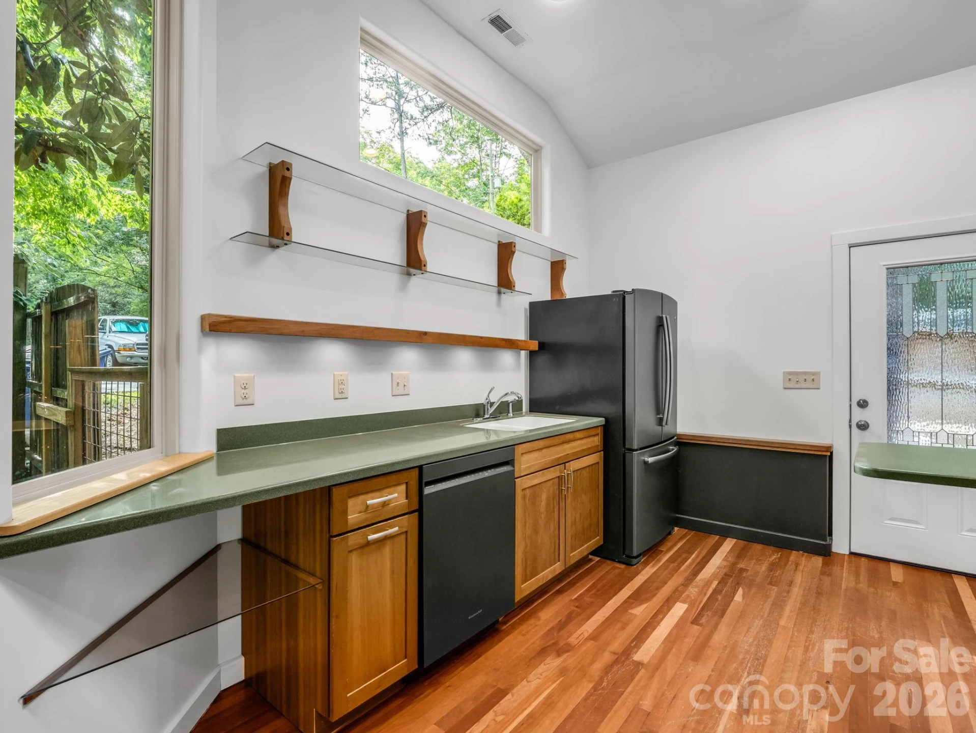 701 Azalea Avenue - Photo 7