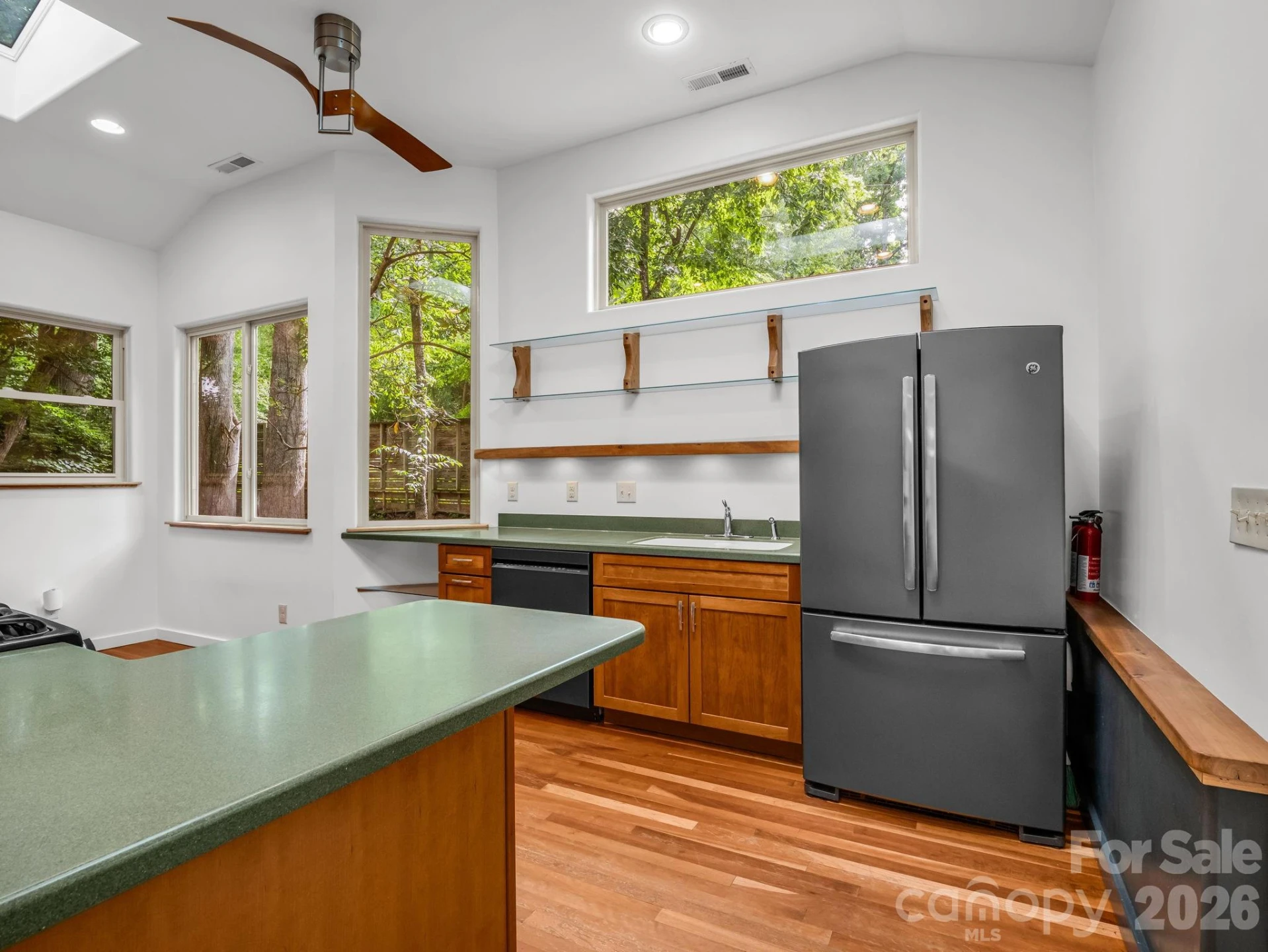 701 Azalea Avenue - Photo 8