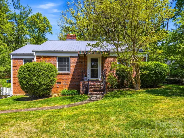 28 Canterbury Road, Asheville, NC, 28805