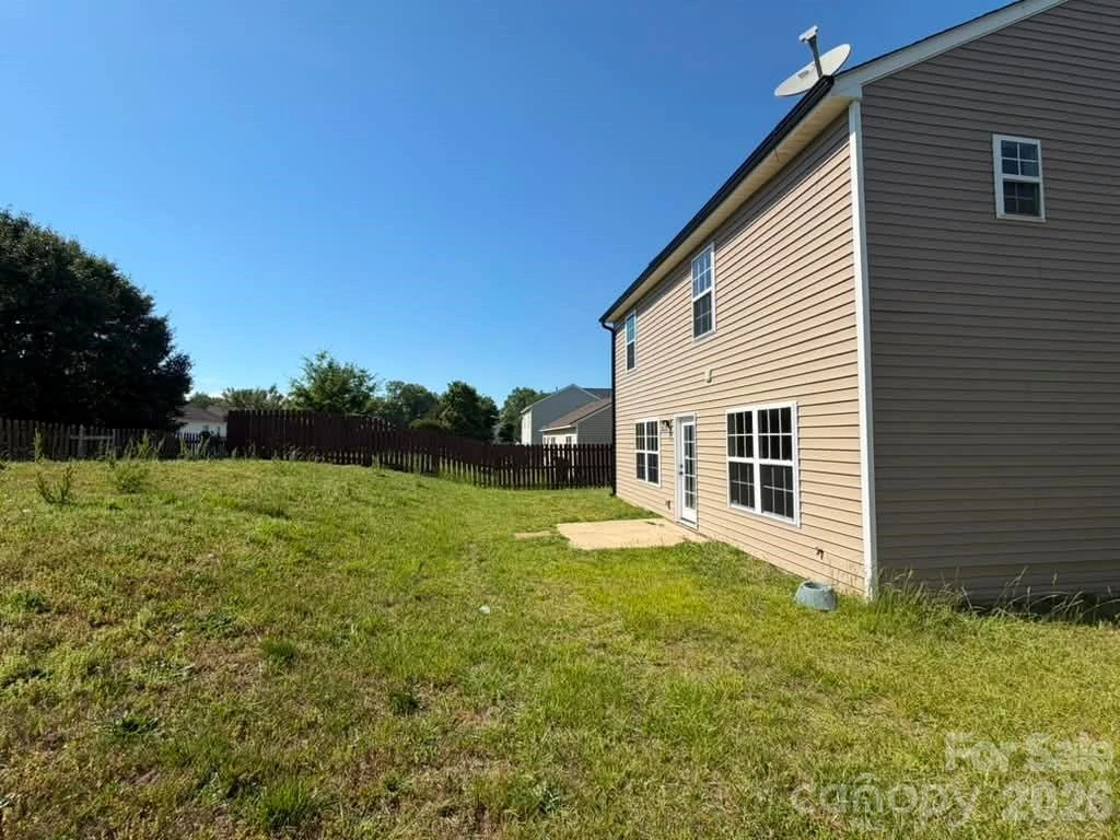 8207 Belmont Stables Drive - Photo 3