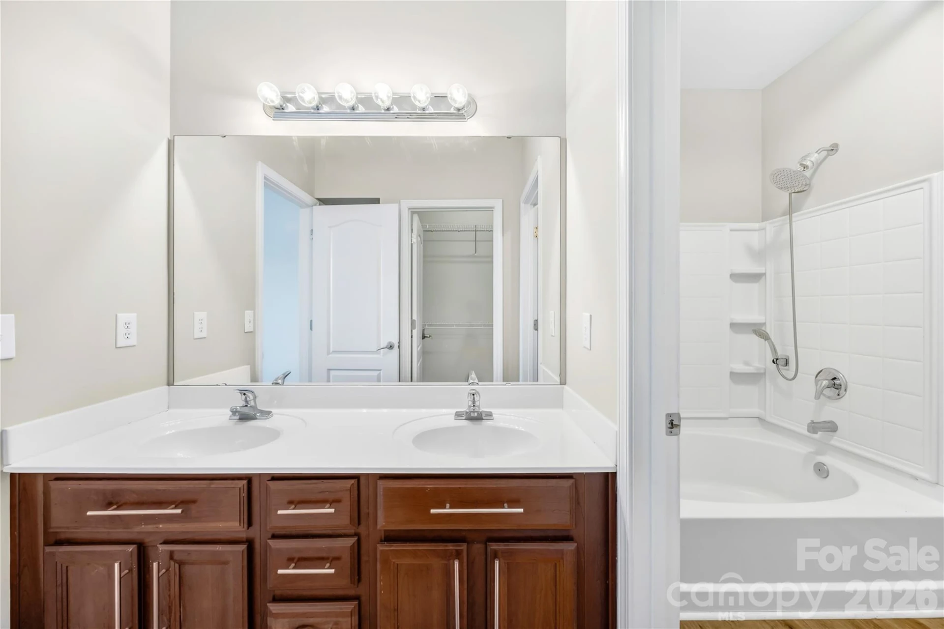 132 Market Place Avenue - Photo 21