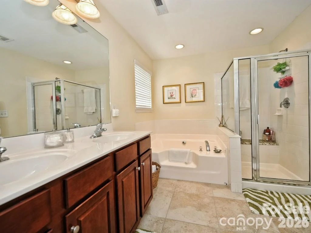10412 Berkeley Woods Lane - Photo 3