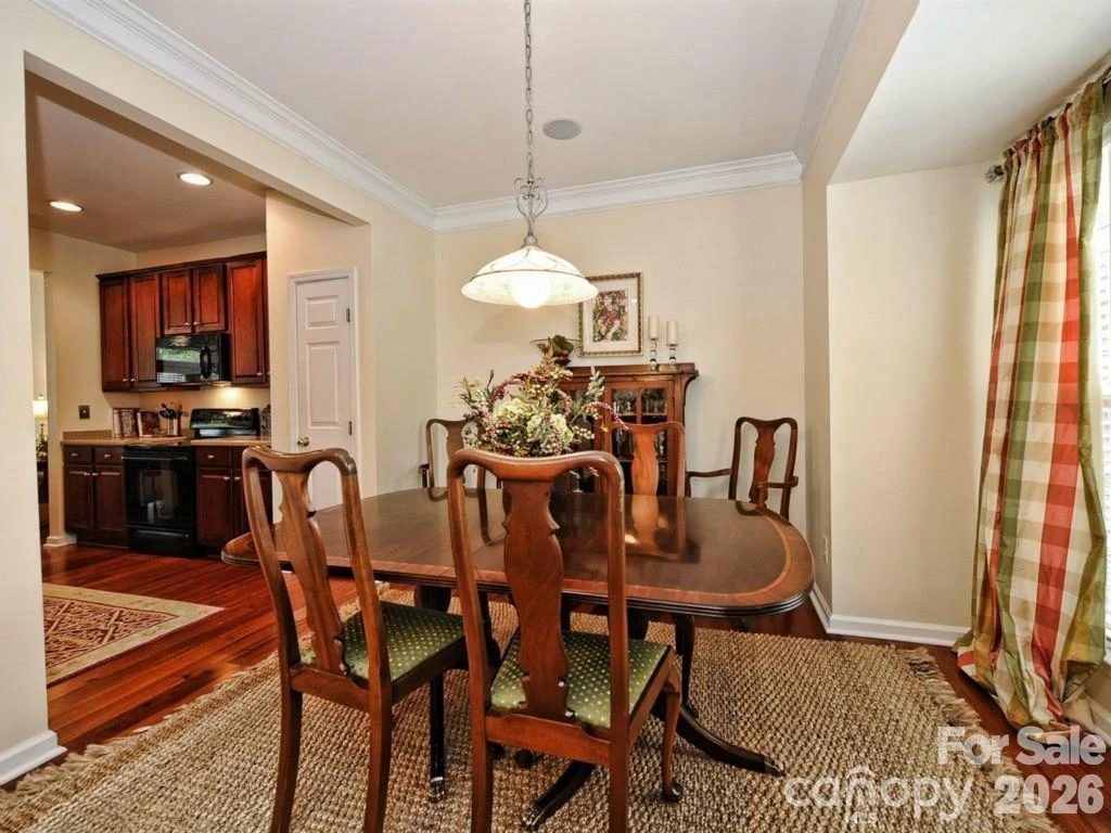 10412 Berkeley Woods Lane - Photo 6