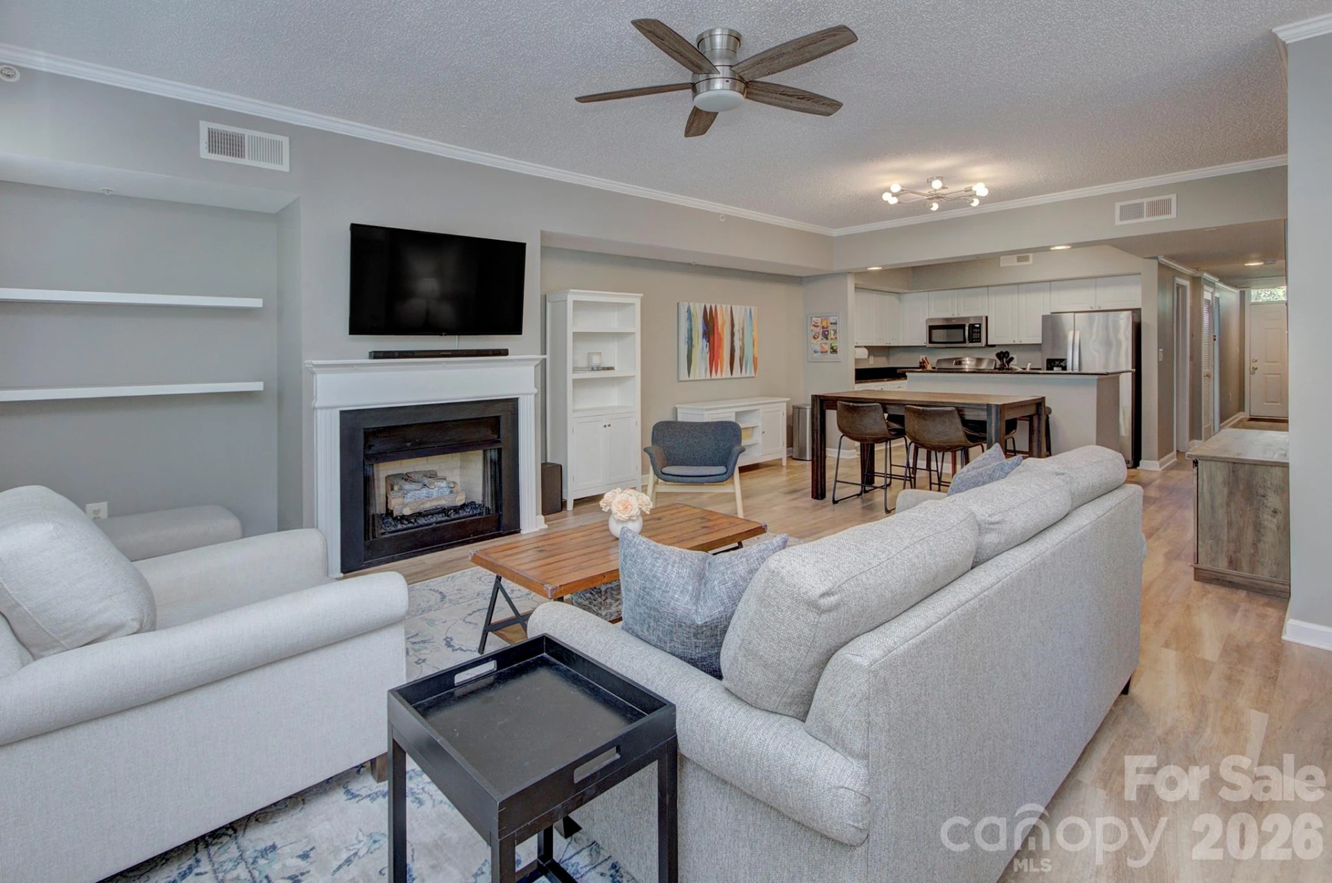 405 7th Street #303 - Photo 4