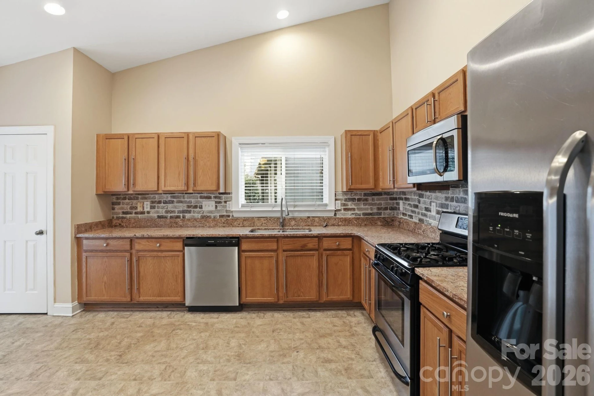 9527 Seamill Road - Photo 20