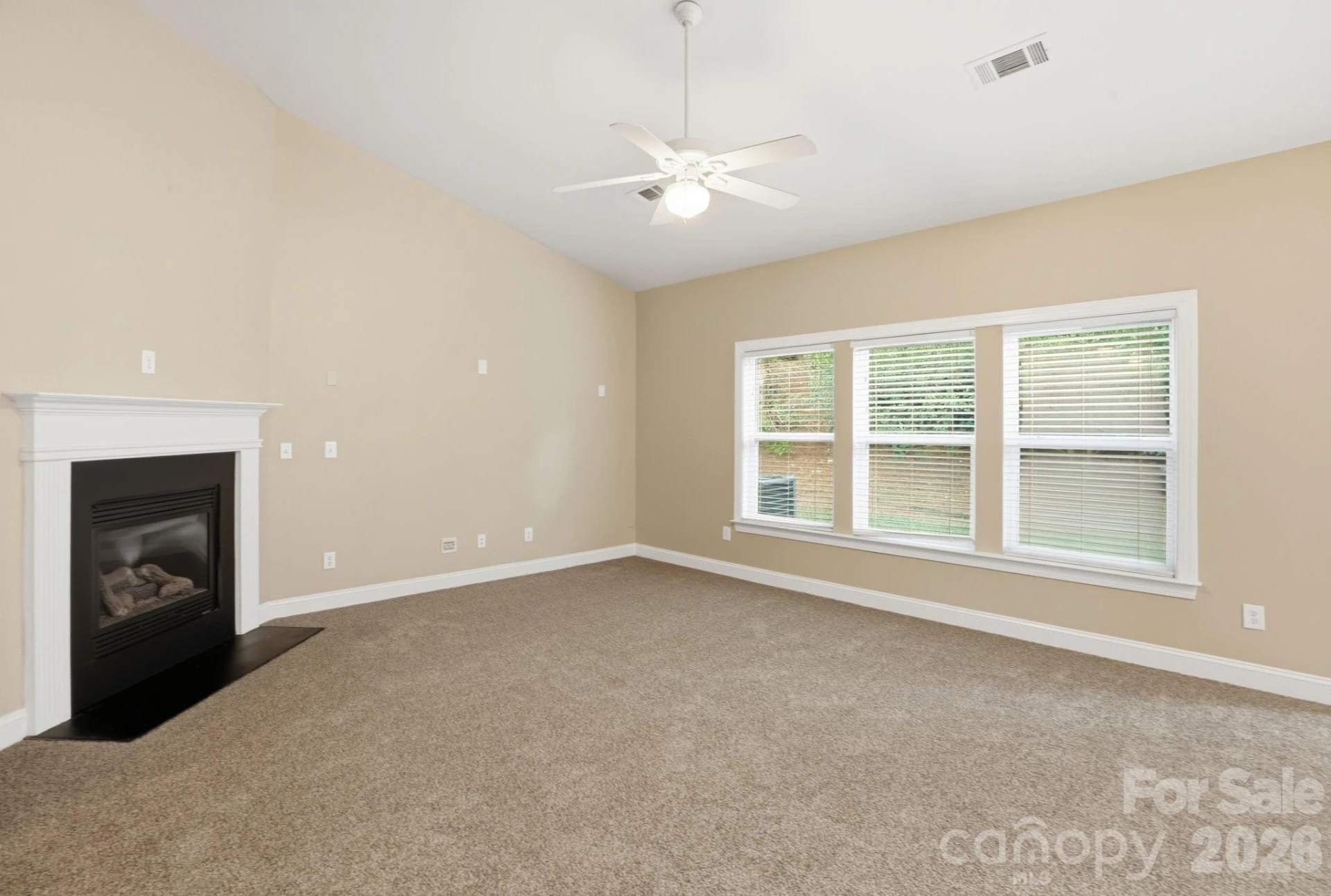 9527 Seamill Road - Photo 5