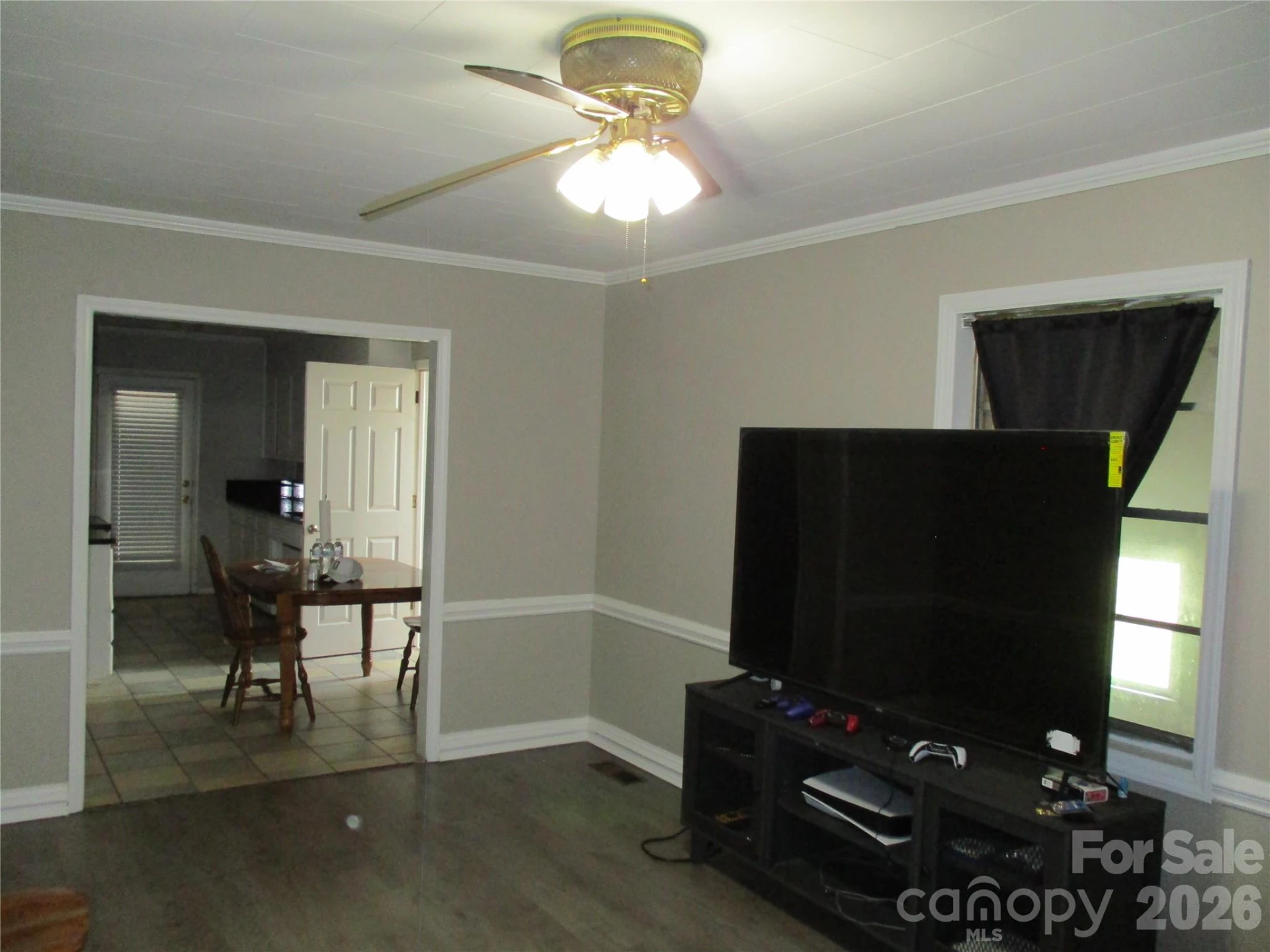 307 6th Street - Photo 4