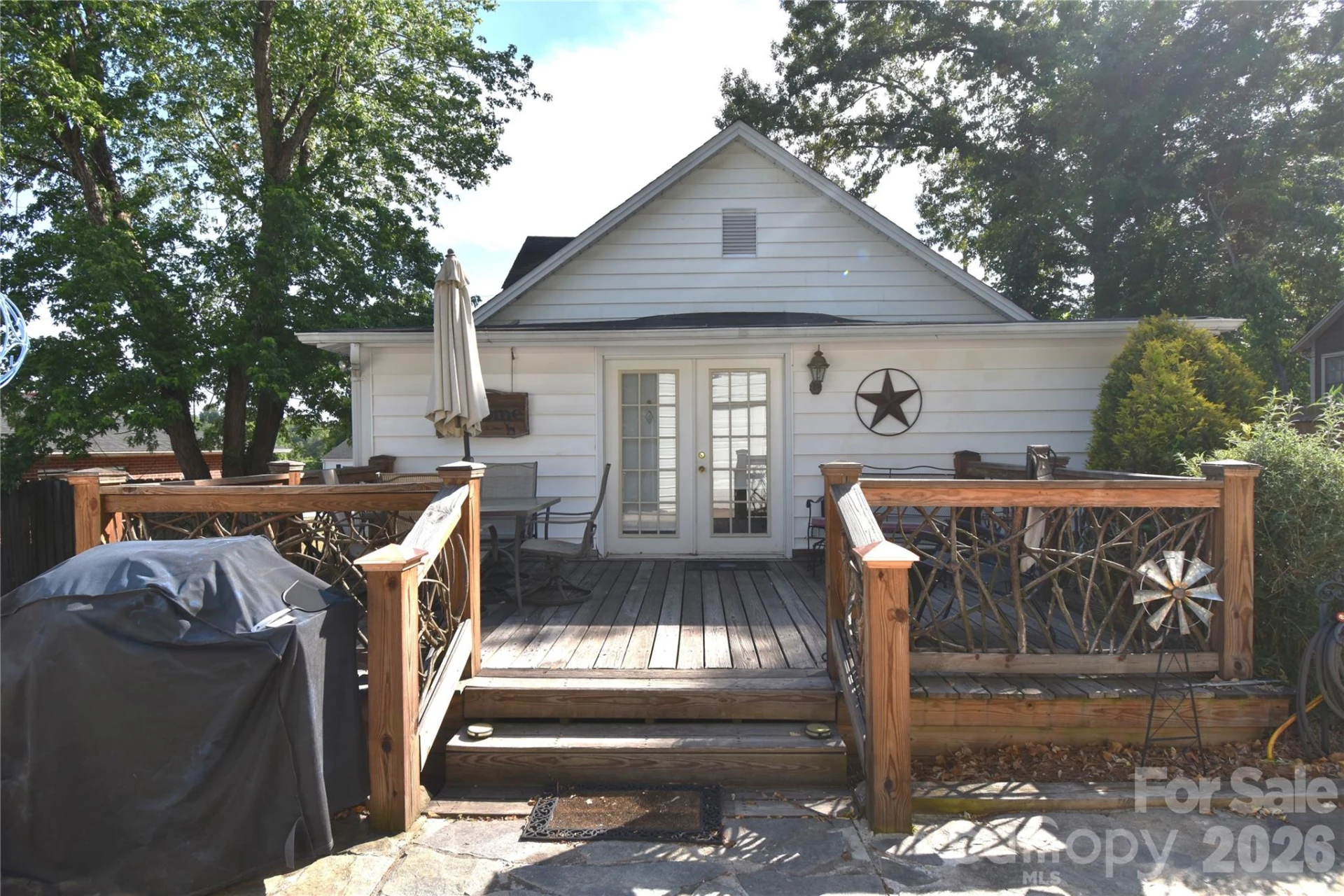 212 Sharon Avenue - Photo 5