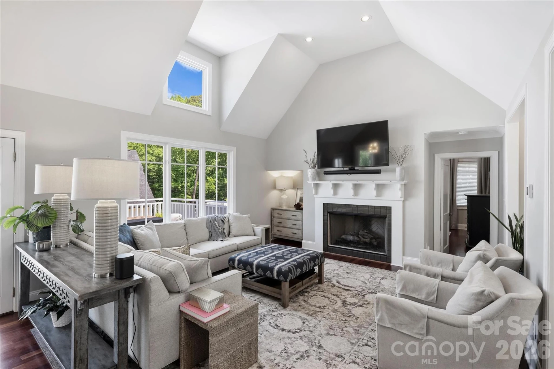 237 Hunter Lane - Photo 8