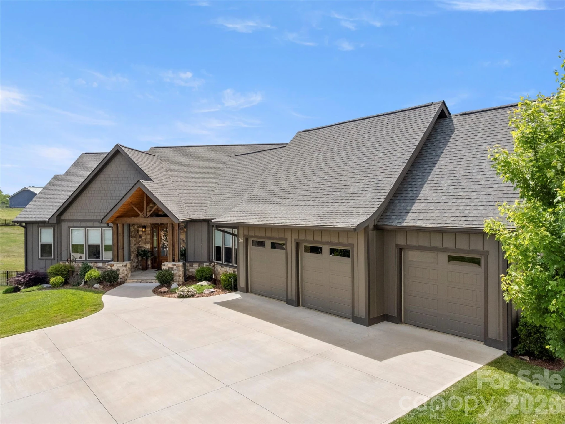 363 Samuel Drive - Photo 4