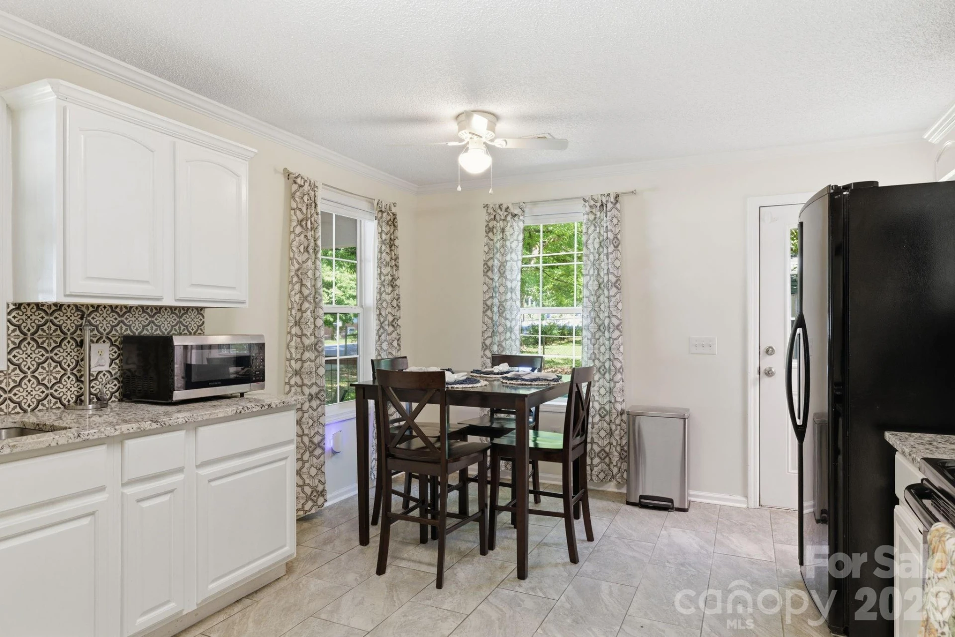 144 Hanover Street - Photo 6