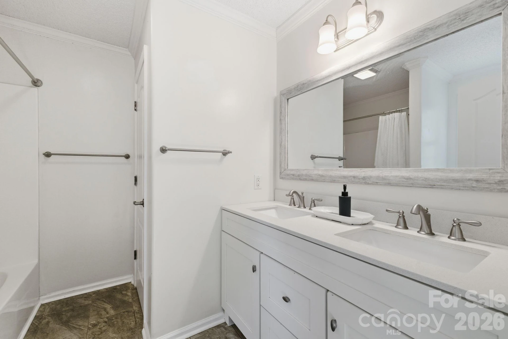 144 Hanover Street - Photo 10