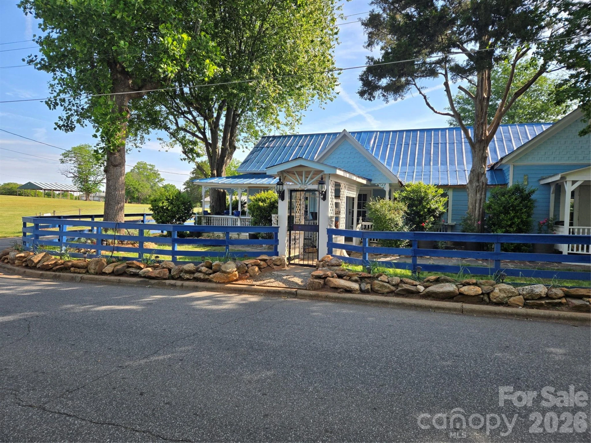 215 Cherry Mountain Street - Photo 2