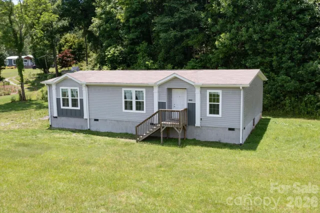 1060 Pickens Highway, Rosman, NC, 28772