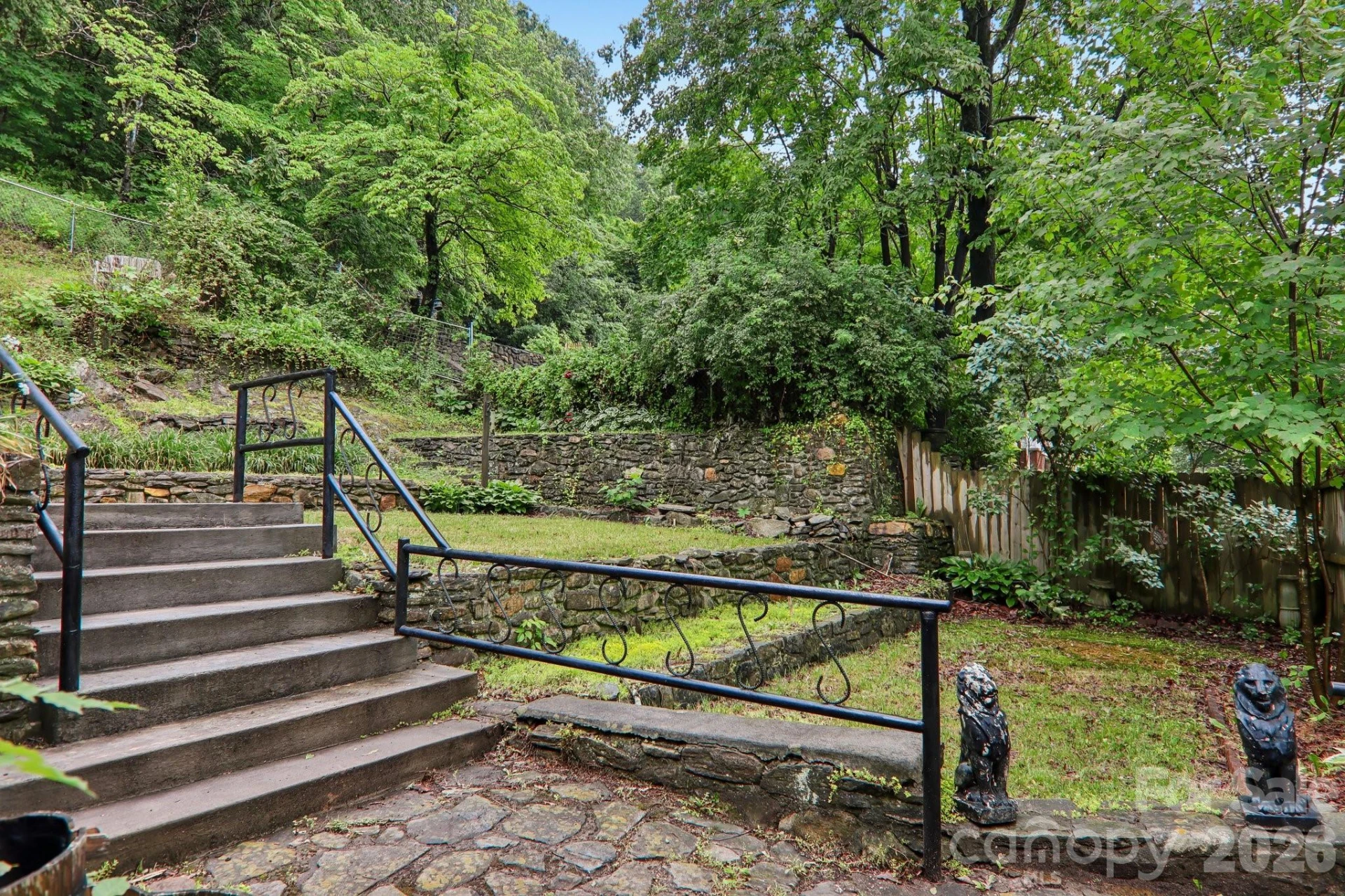 1157 Main Street - Photo 31