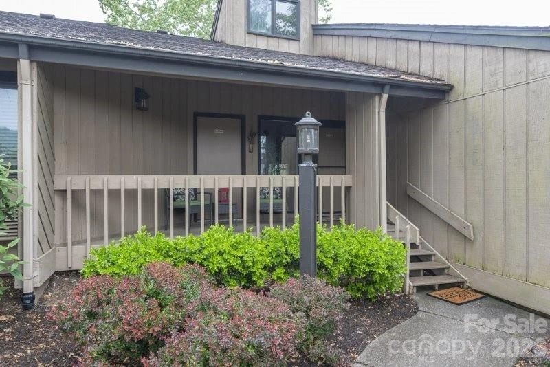 147 Lake Drive #1203