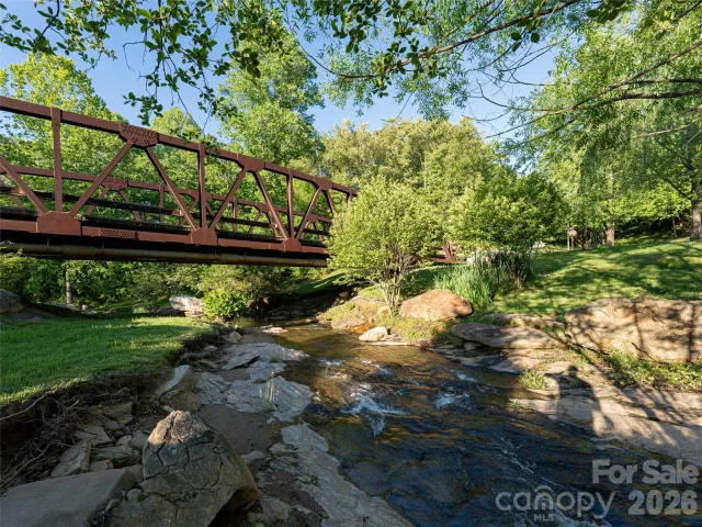 124 Lilikoi Lane, Asheville, NC, 28804