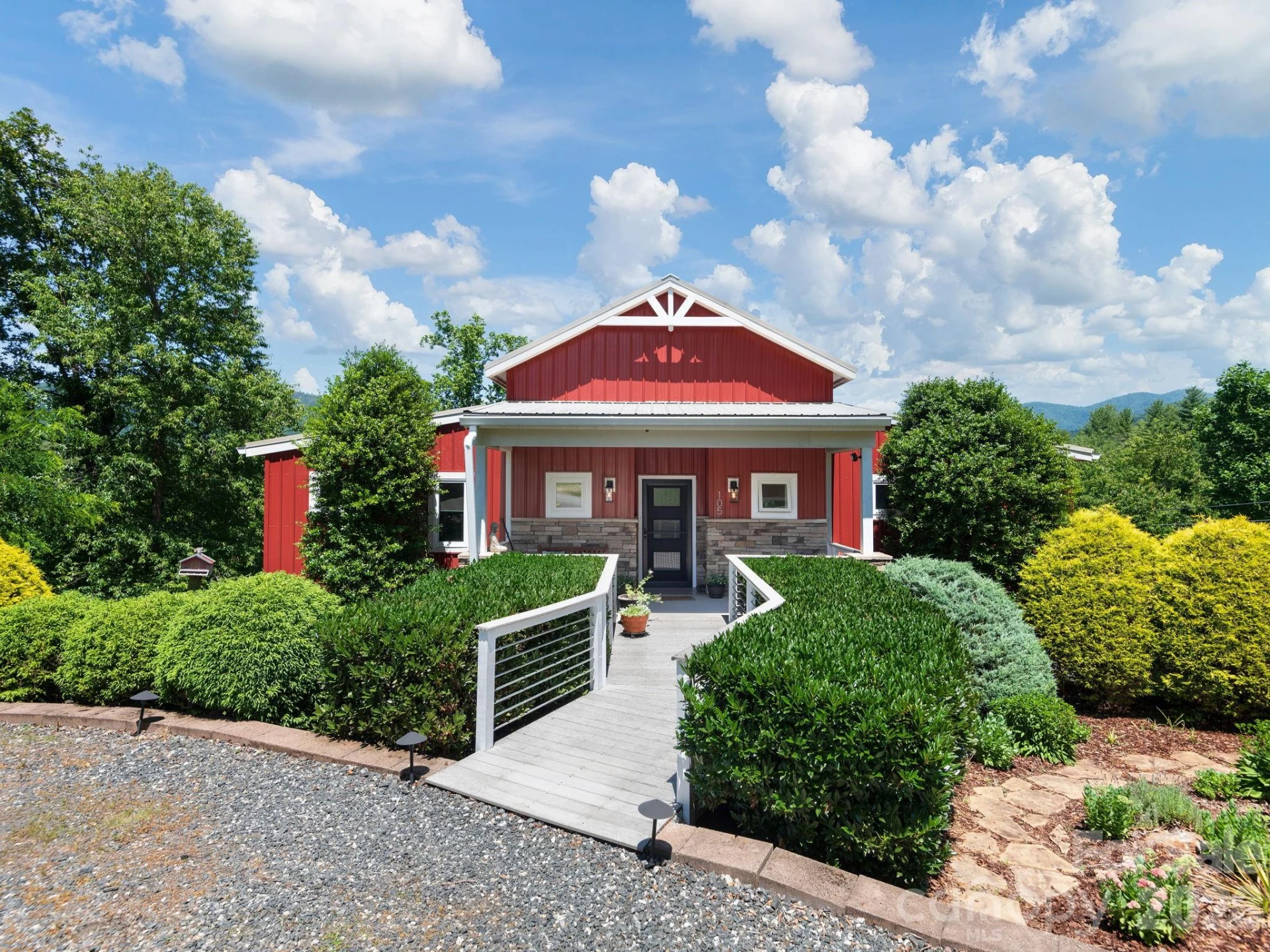 105 Upper Grove Lane - Photo 2