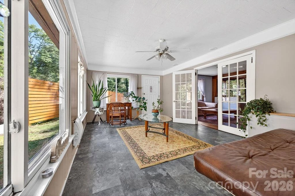 147 Longview Drive - Photo 3