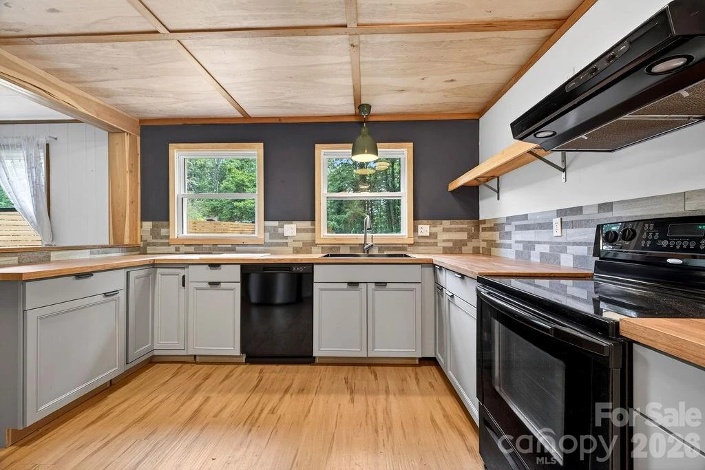 147 Longview Drive - Photo 7