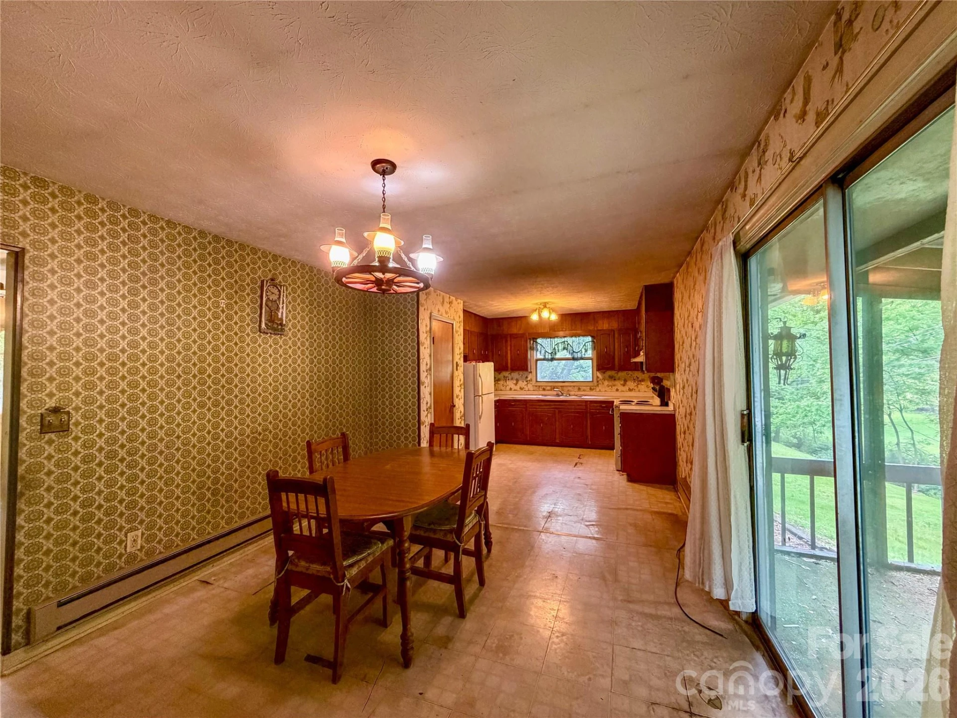 133 Jarvis Street - Photo 6