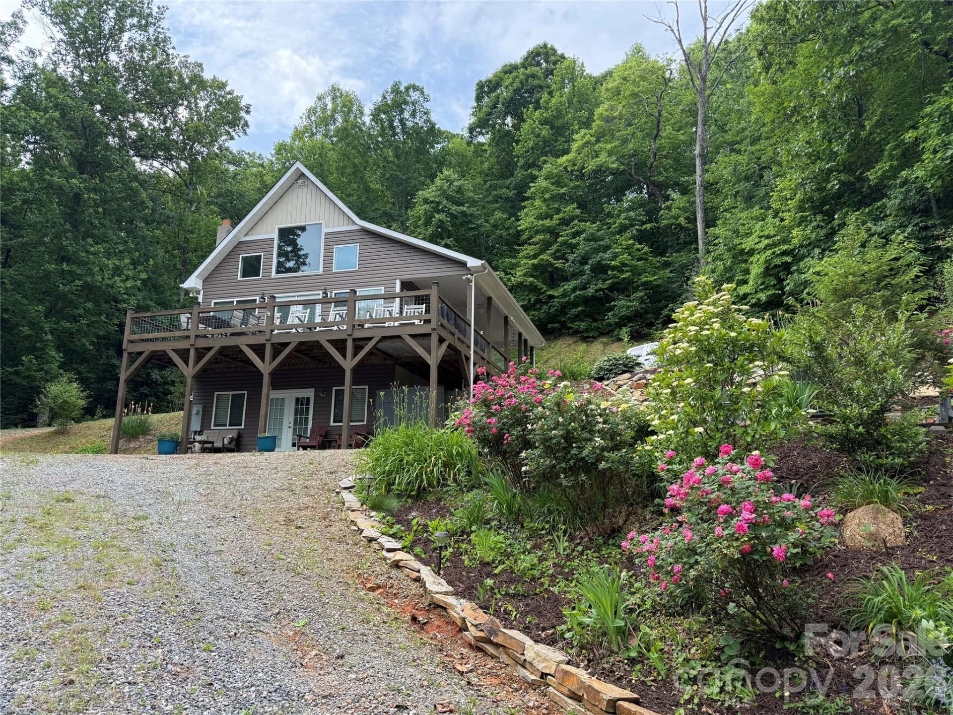 696 Hickory Nut Hollow - Photo 2