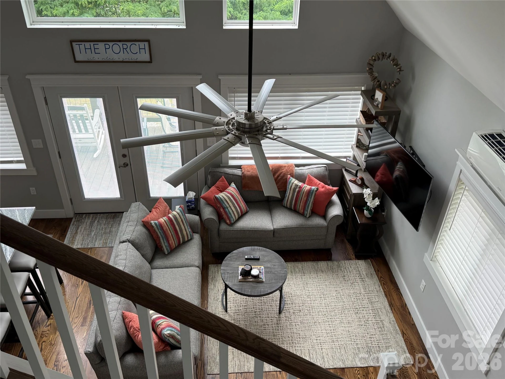 696 Hickory Nut Hollow - Photo 5