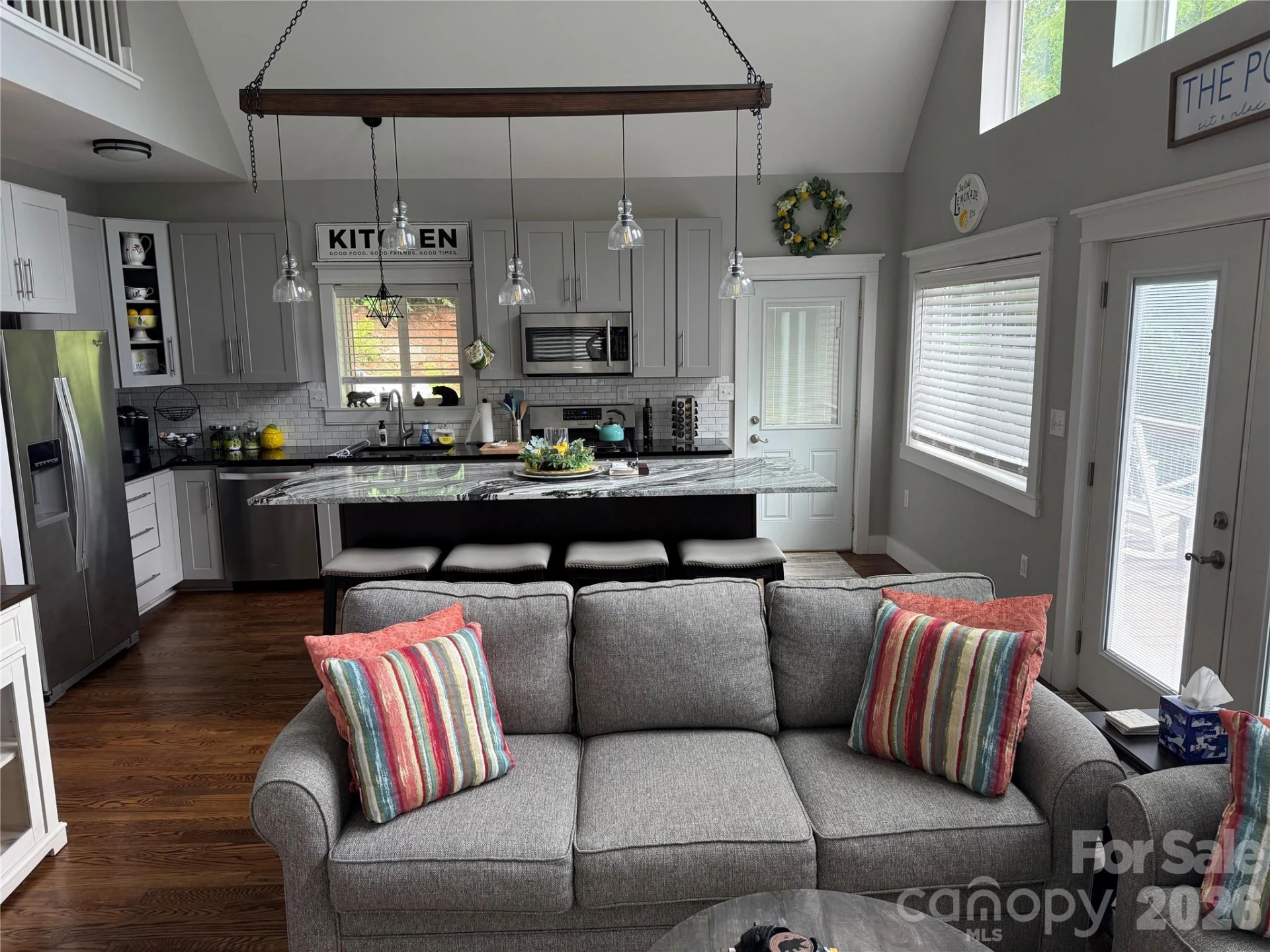 696 Hickory Nut Hollow - Photo 9