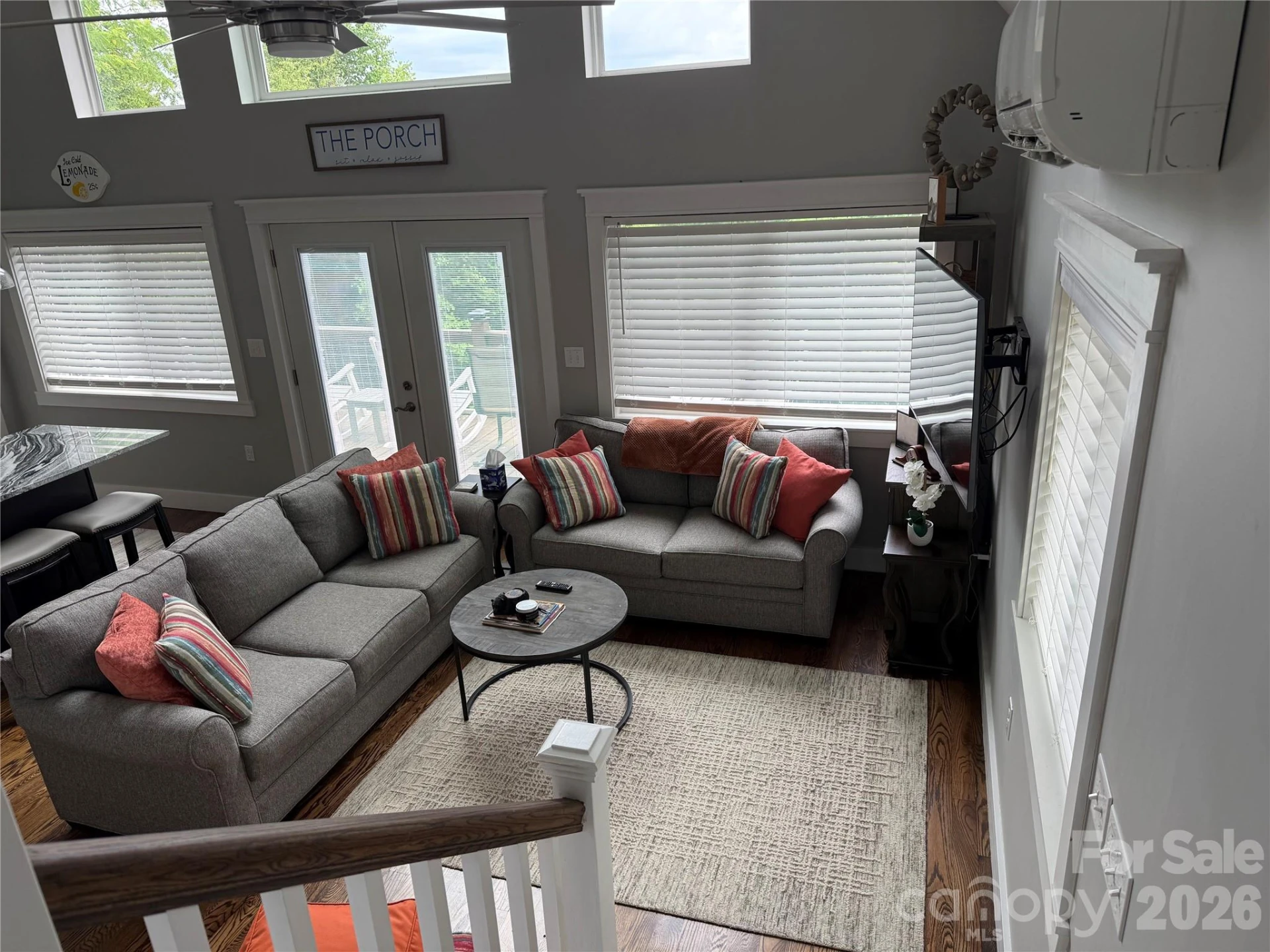 696 Hickory Nut Hollow - Photo 10