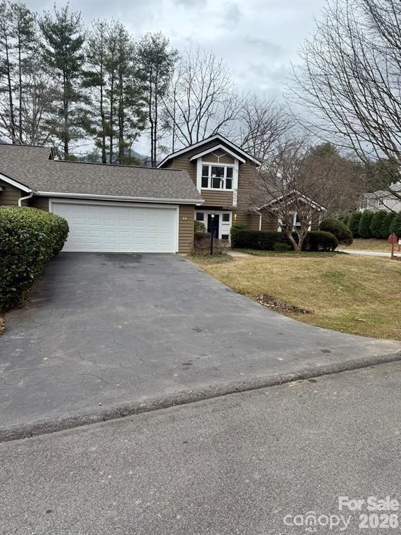 13 Laurel Place Drive