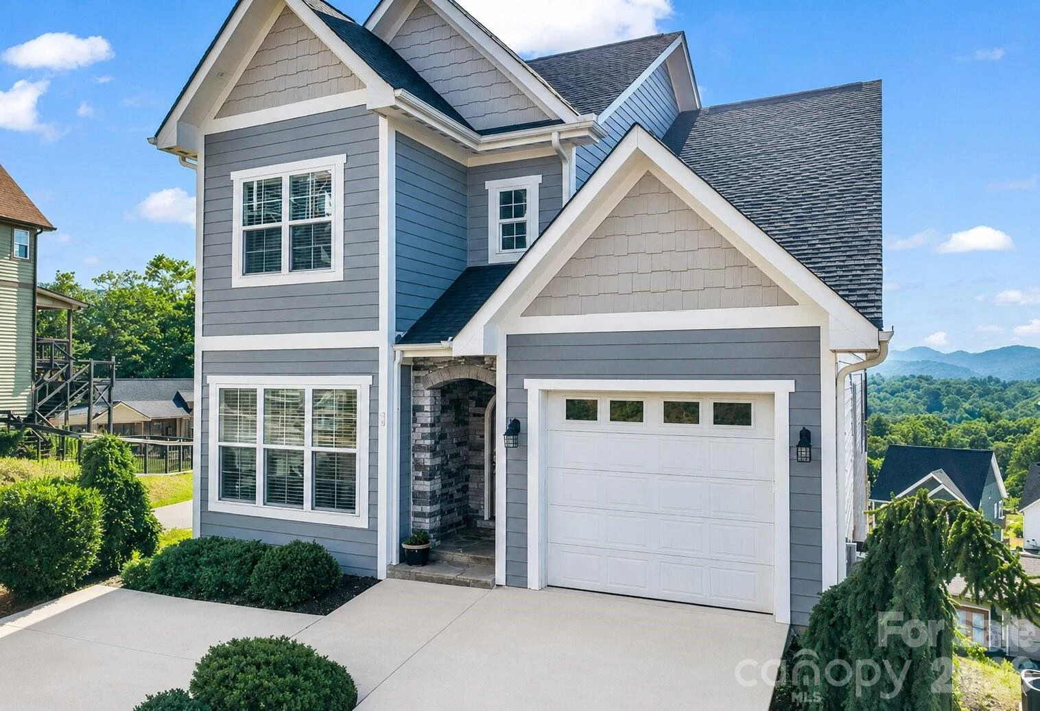 66 Tudor Way