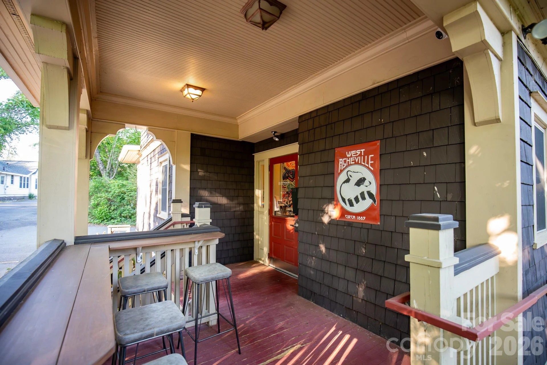 264 Haywood Road - Photo 6