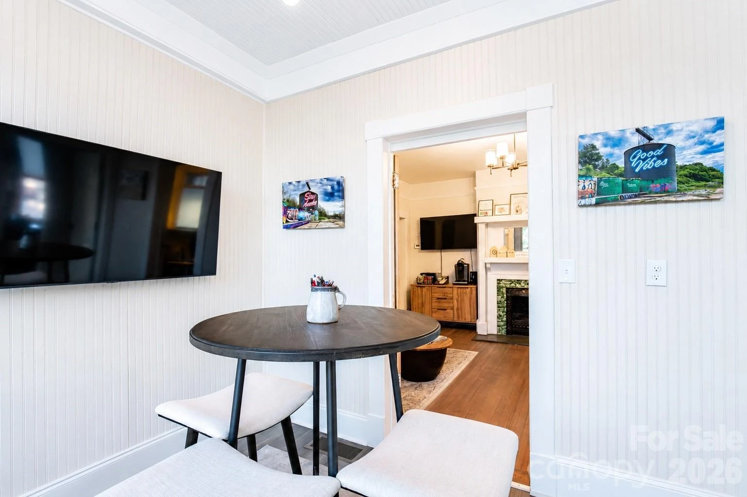 264 Haywood Road - Photo 9