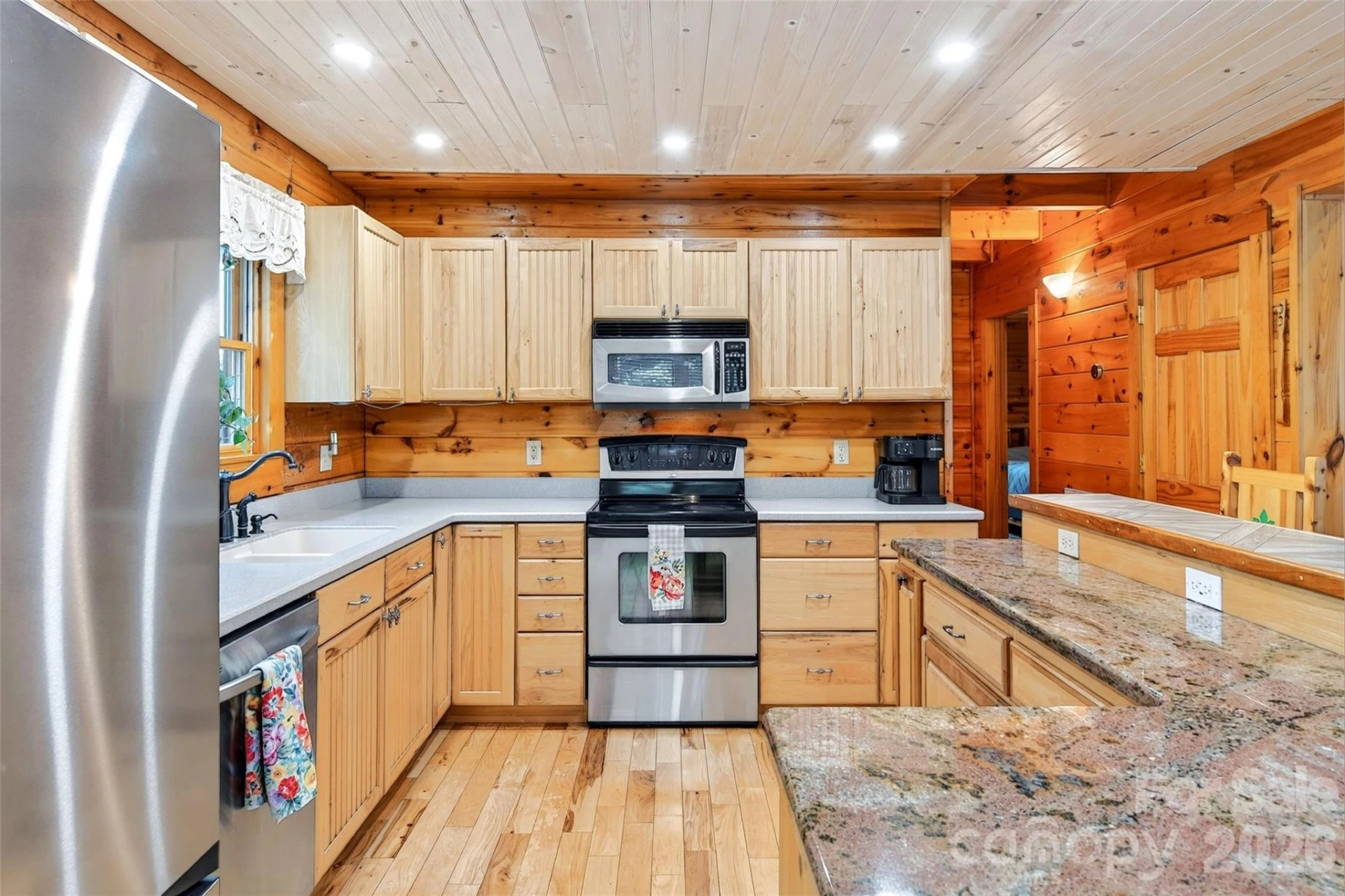 545 Mountain Crest Drive - Photo 11