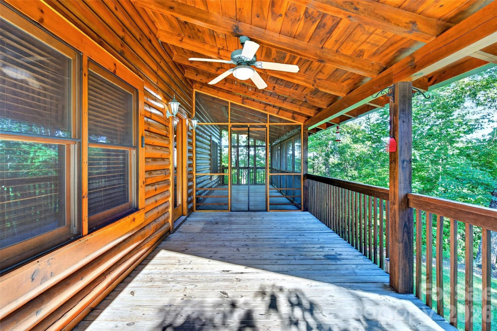 545 Mountain Crest Drive - Photo 5