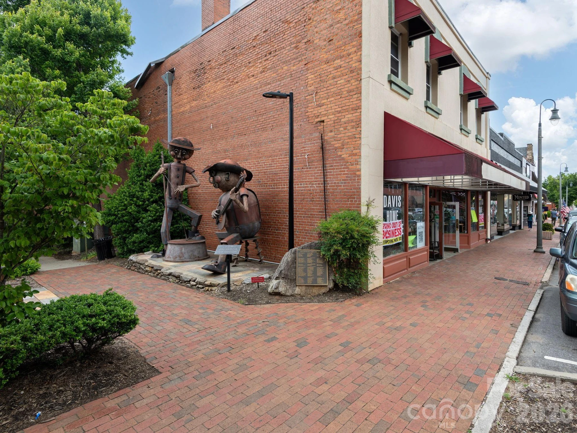 101 Main Street - Photo 2