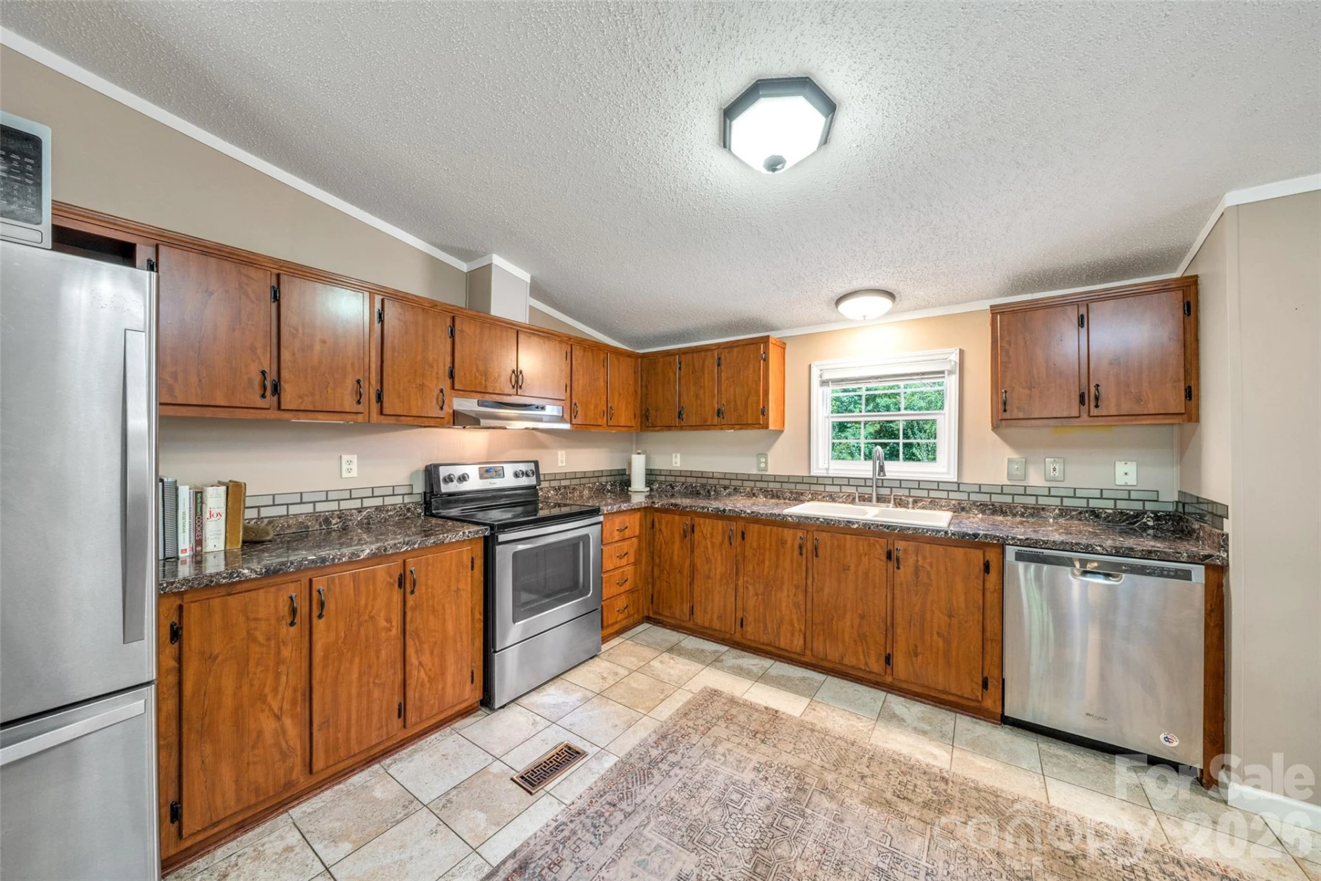 435 McMinn Road - Photo 10