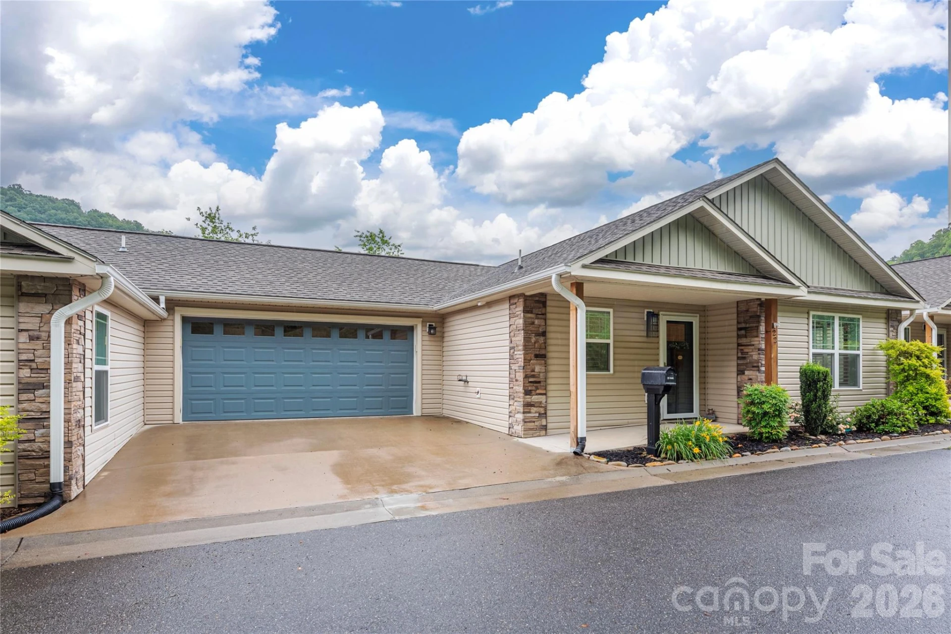 122 February Lane - Photo 2