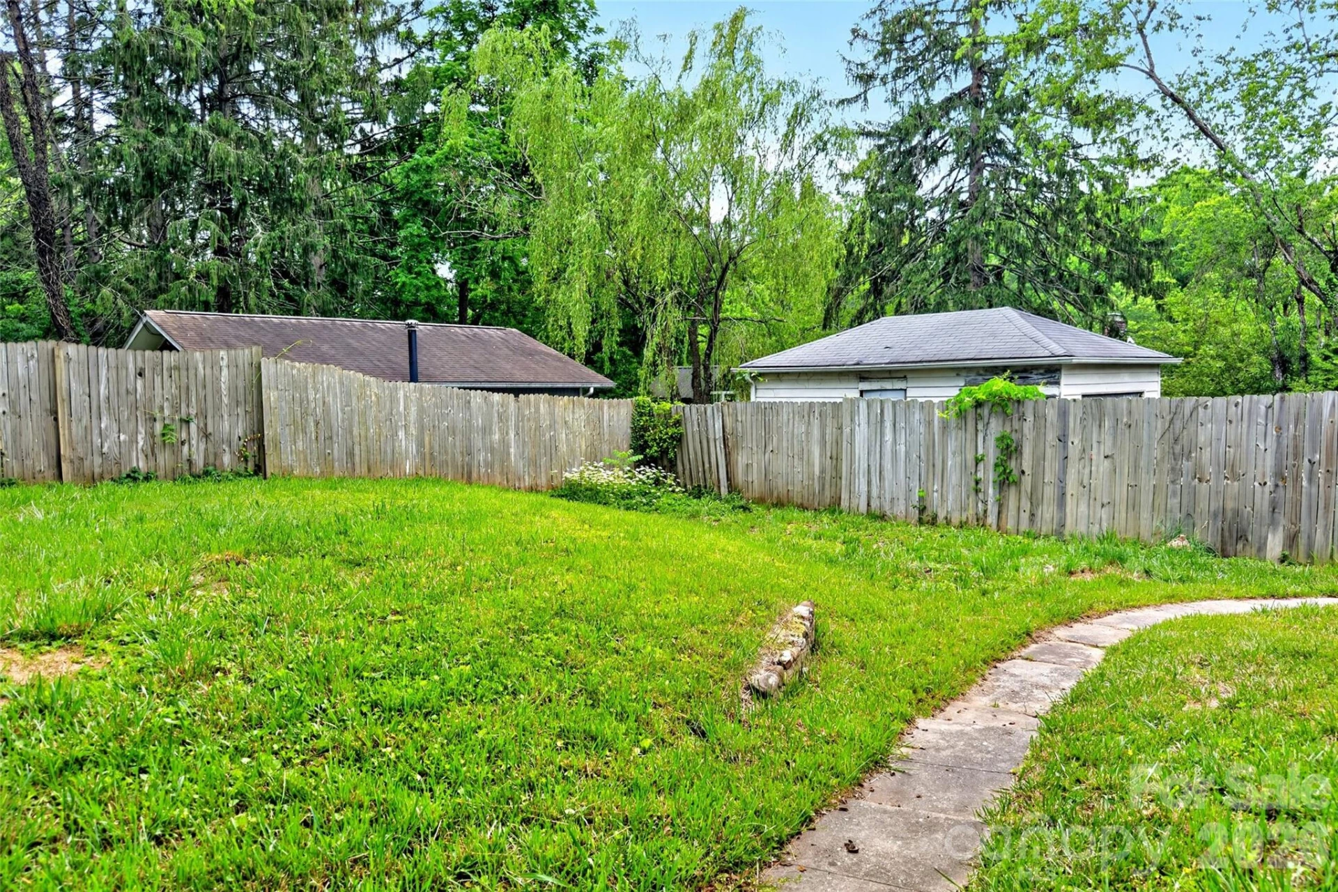 24 Dallas Street - Photo 18