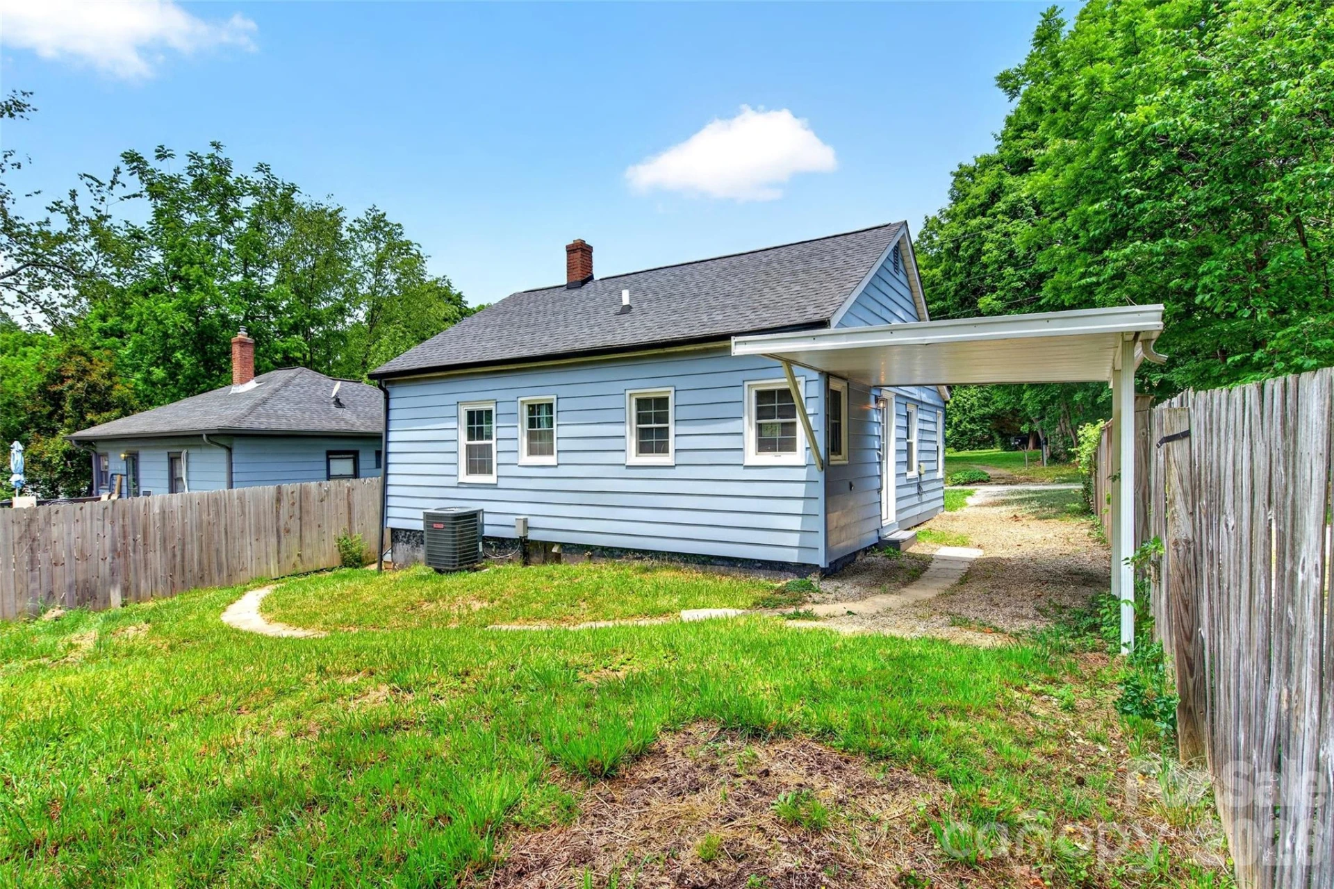 24 Dallas Street - Photo 3