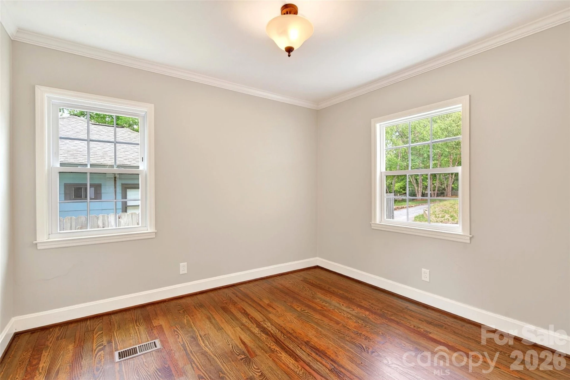 24 Dallas Street - Photo 10