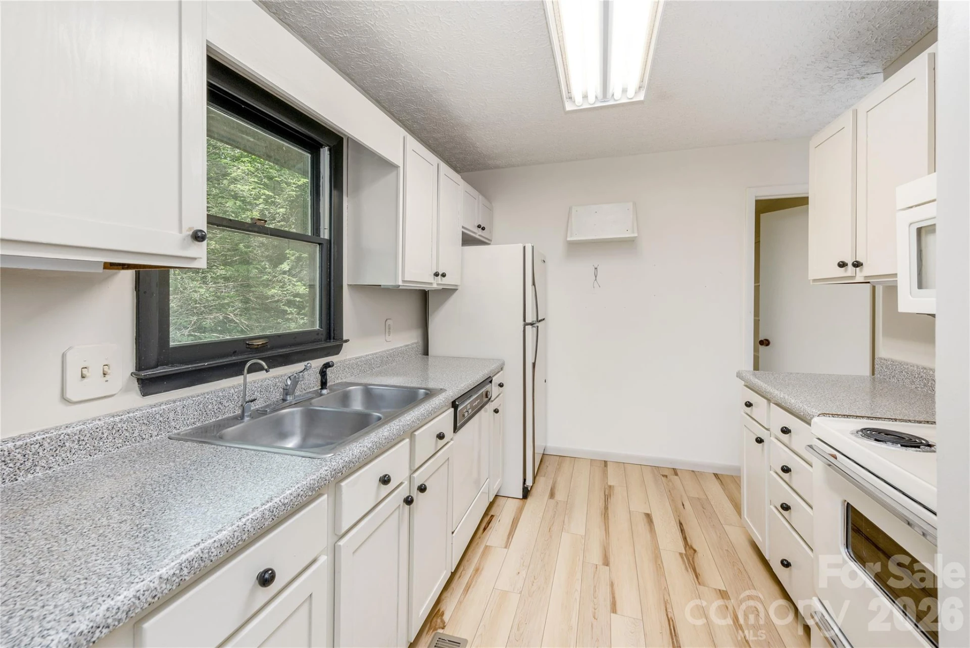 102 Valley Vista Drive - Photo 8