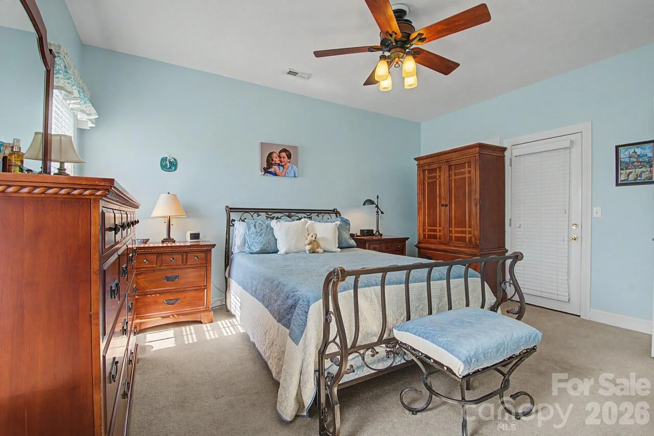 606 Carriage Commons Drive - Photo 25